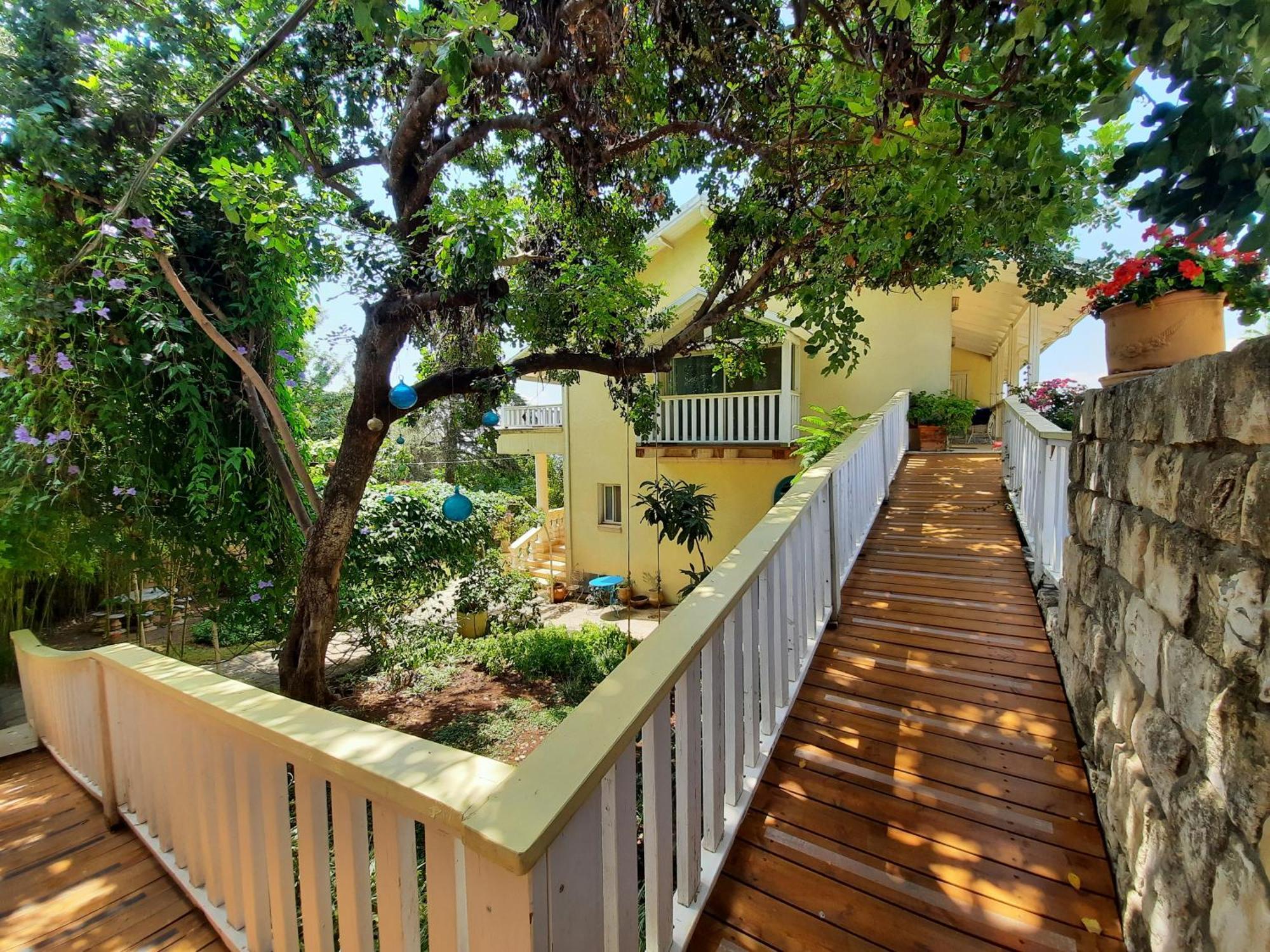 Ha'Seuda Ha'Achrona Suites Amirim Exterior foto